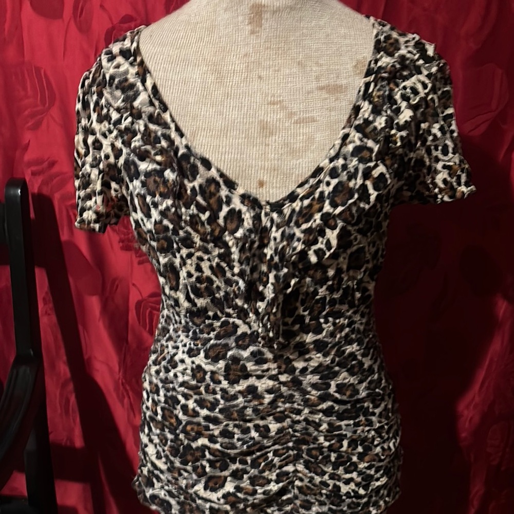 AB Studio Black and White Fitted Short Sleeve Ruched Blouse